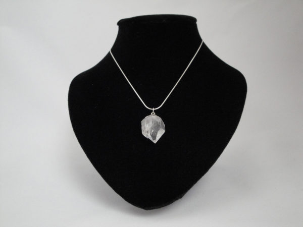 Quartz pendant